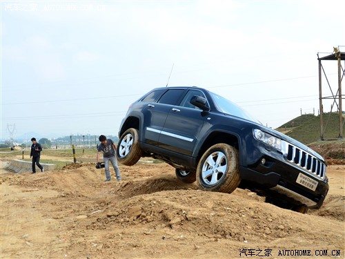 吉普jeep 吉普(进口) 大切诺基(进口) 2011款 基本型