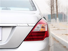 汽车之家 吉利汽车 帝豪ec7 09款 1.8 mt豪华版