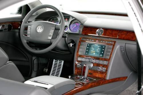 感受加长车魅力 试大众辉腾V6 TDI LWB 汽车之家