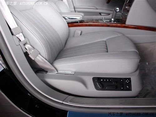 感受加长车魅力 试大众辉腾V6 TDI LWB 汽车之家
