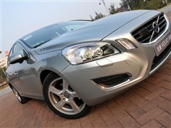 沃尔沃 沃尔沃(进口) 沃尔沃s60 2011款 2.0t 智雅版