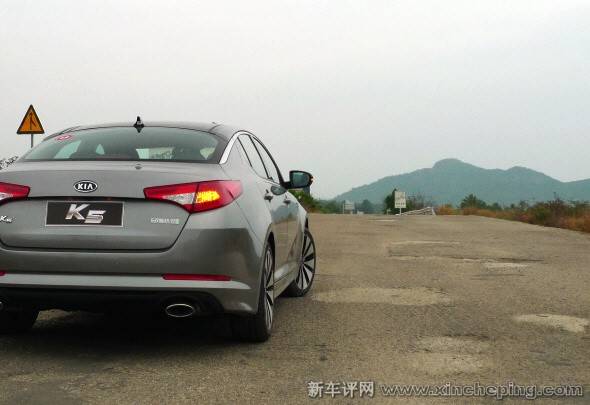 起亚K5