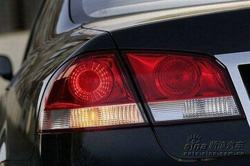 中国的“E级车”德国媒体试驾中华轿车 汽车之家