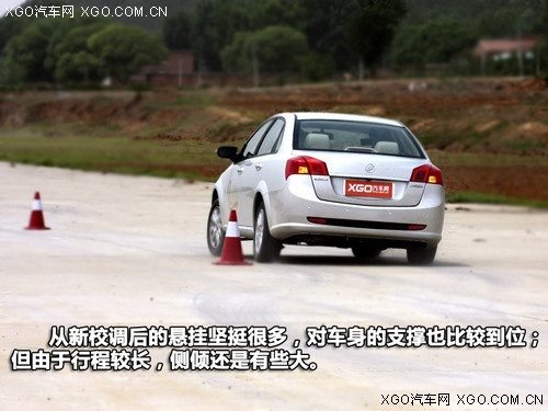 中庸平衡/油耗满意 全面测试别克新凯越 