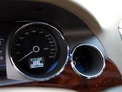 稳重大气老板车 体验别克林荫大道