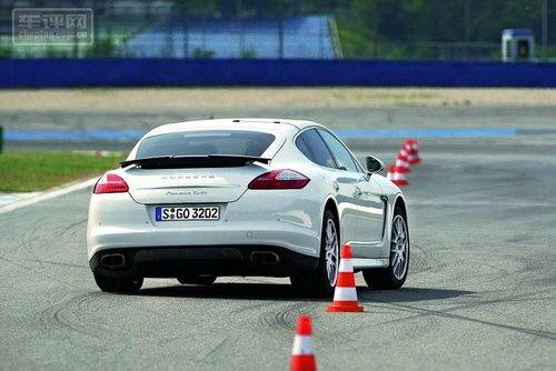三枪对决 评测Panamera、E63 AMG、RS6