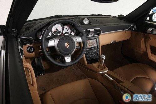 冤家路窄 日产GTR对比保时捷911 Turbo
