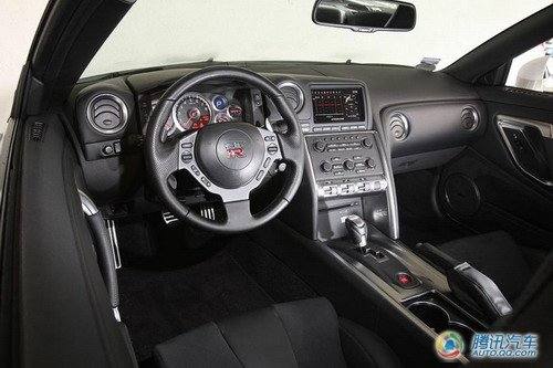 冤家路窄 日产GTR对比保时捷911 Turbo