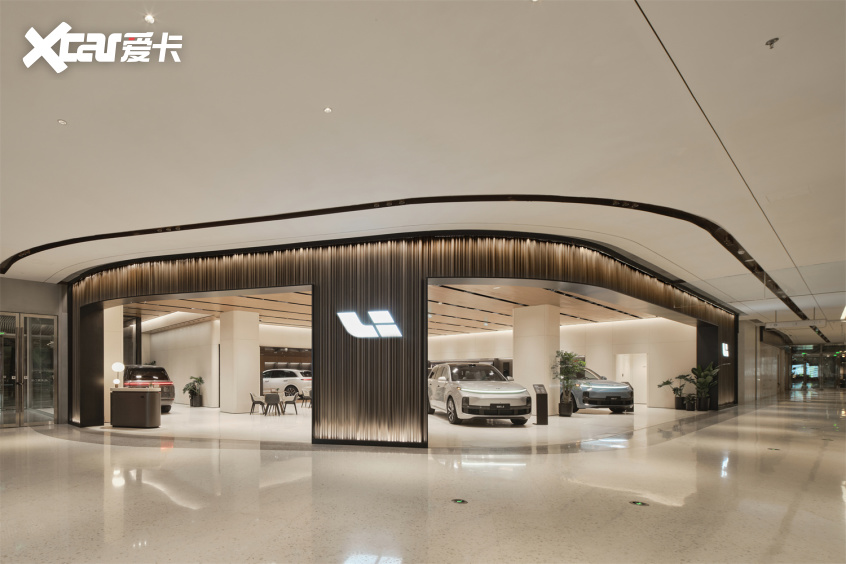 理想汽车上海前滩L+ PLAZA零售中心