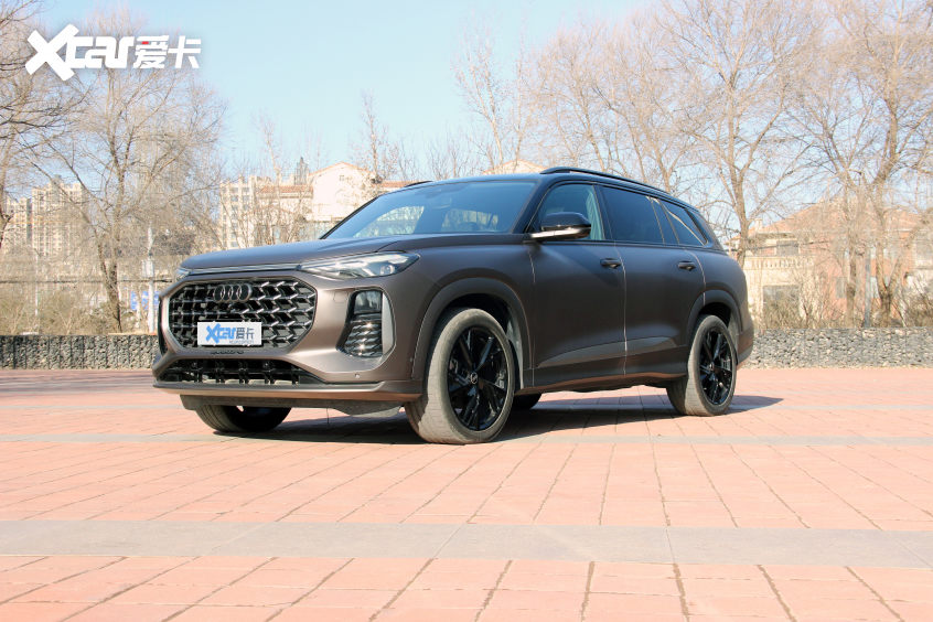 凤凰联盟30多万入手奥迪最大SUV？阿祖眼光名不虚传(图1)