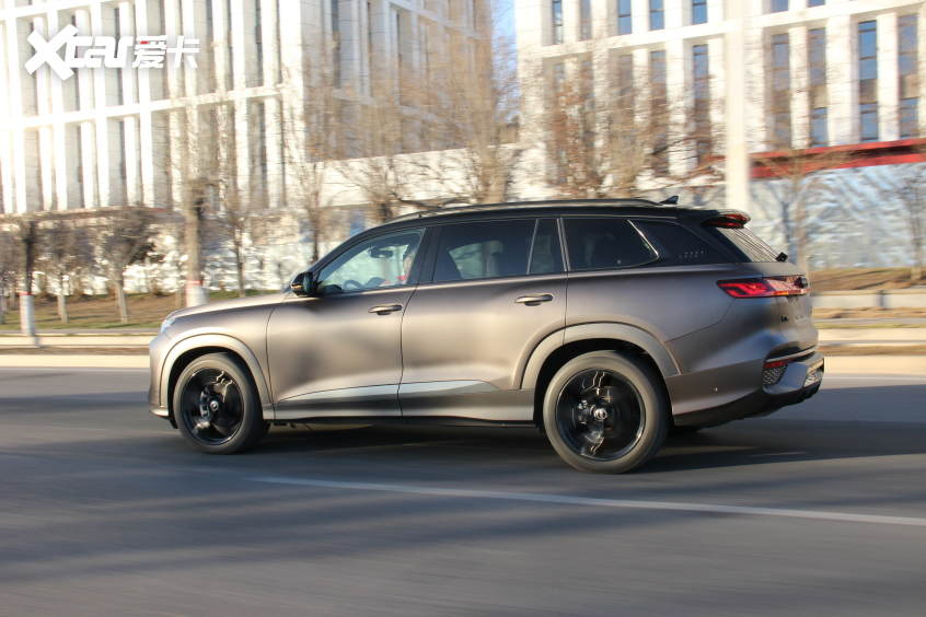 凤凰联盟30多万入手奥迪最大SUV？阿祖眼光名不虚传(图15)