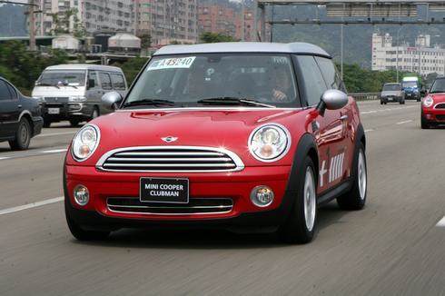 迷你大樂趣 試駕mini cooper clubman:1. 採用五門設計-愛卡汽車