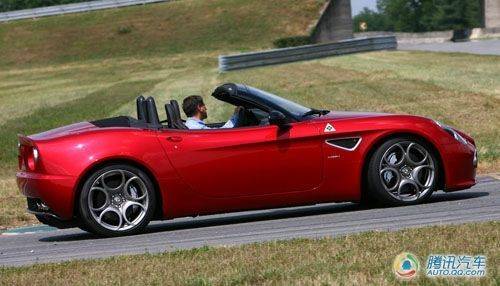 阿尔法罗密欧8C Spider