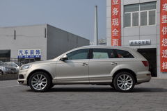 奥迪Q73.0TFSI 专享型(L)正侧图片
