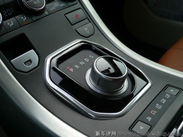 路虎揽胜极光