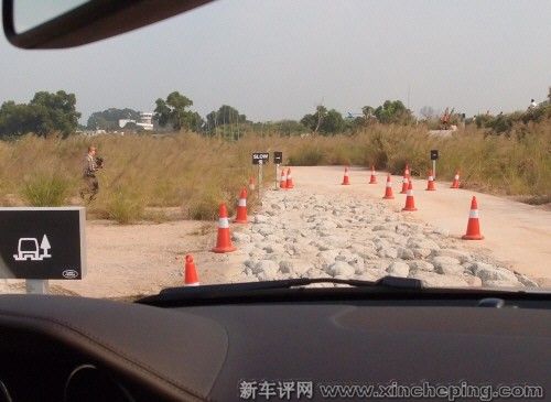 路虎揽胜极光