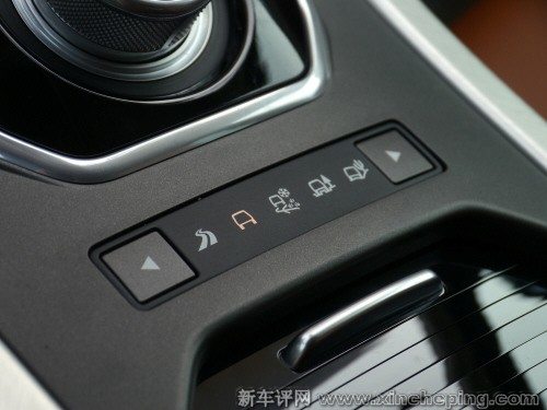 路虎揽胜极光