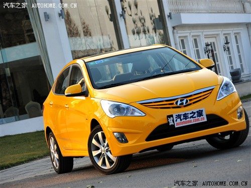 现代 北京现代 瑞纳 2010款 1.4 gls at豪华型