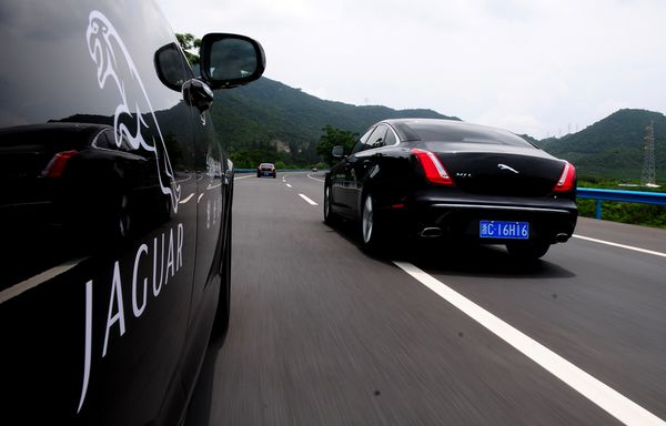 XJ
