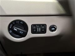 克莱斯勒 克莱斯勒(进口) 300c(进口) 2011款 基本型