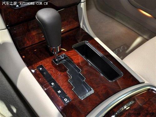 克莱斯勒 克莱斯勒(进口) 300c(进口) 2011款 基本型