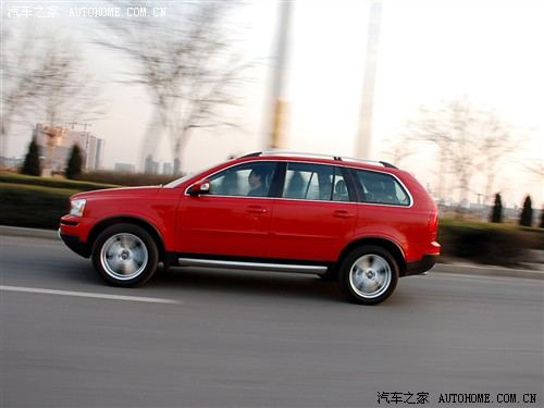 纯正“瑞典红”小试沃尔沃XC90运动版 汽车之家