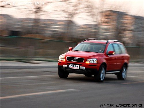 纯正“瑞典红”小试沃尔沃XC90运动版 汽车之家