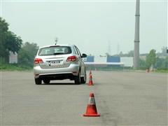 北京汽车 北京汽车 北京汽车e系列 2012款 1.5l 乐尚手动版