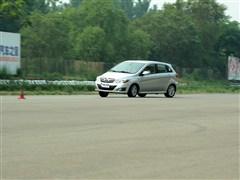北京汽车 北京汽车 北京汽车e系列 2012款 1.5l 乐尚手动版