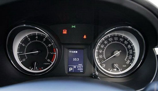 “小车专家”也有中级车 试铃木Kizashi
