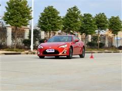 丰田丰田(进口)丰田862013款 自动基本型