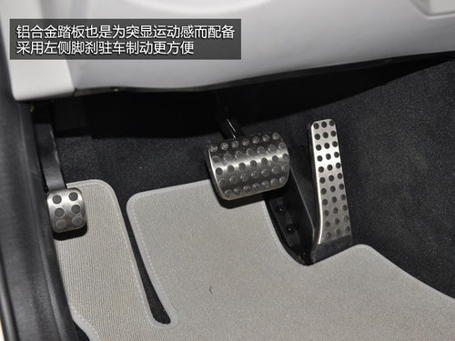奔驰C180 Coupe到店实拍 仅售36.8万元