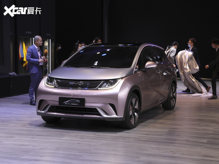 上海车展:比亚迪全新概念车EA1正式发布