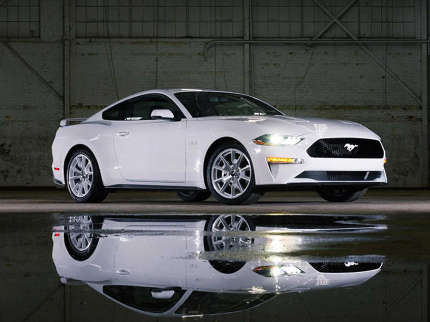 Mustang特别版官图发布 帅气的白色野马