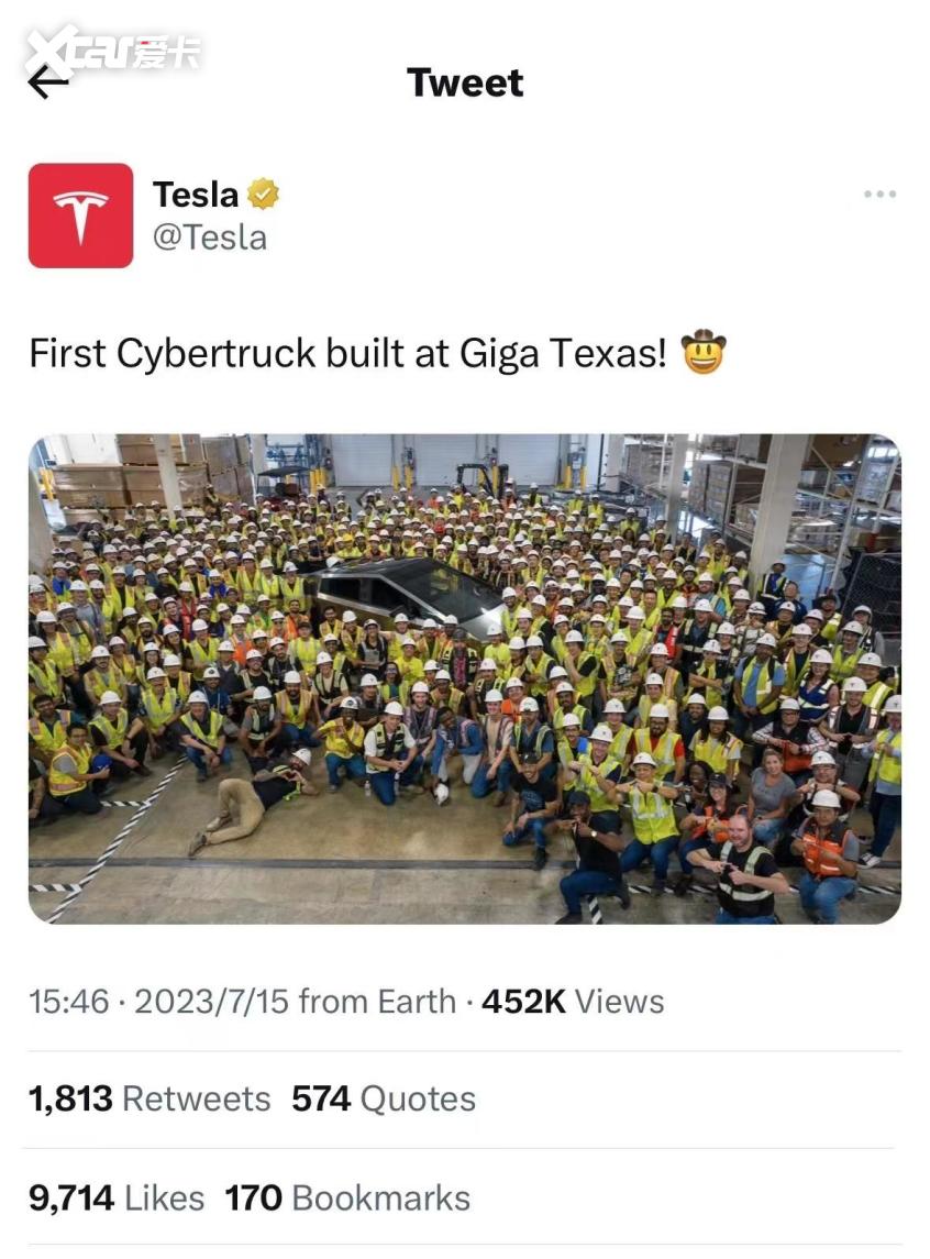 首辆Cybertruck电动皮卡量产车下线