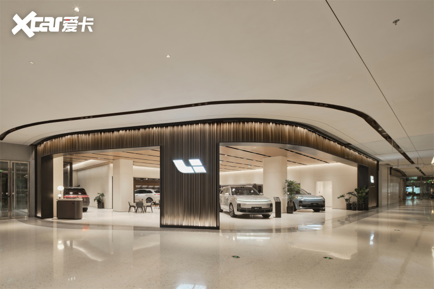 理想汽車上海前灘L+ PLAZA零售中心